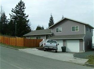 1302 W 10th St, Port Angeles, WA