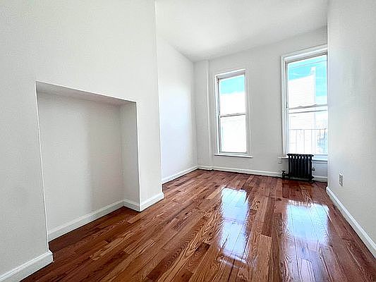 1st image of 197 Wyckoff Ave APT 2L
