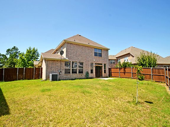 3rd image of 6504 Hickory Hill Dr