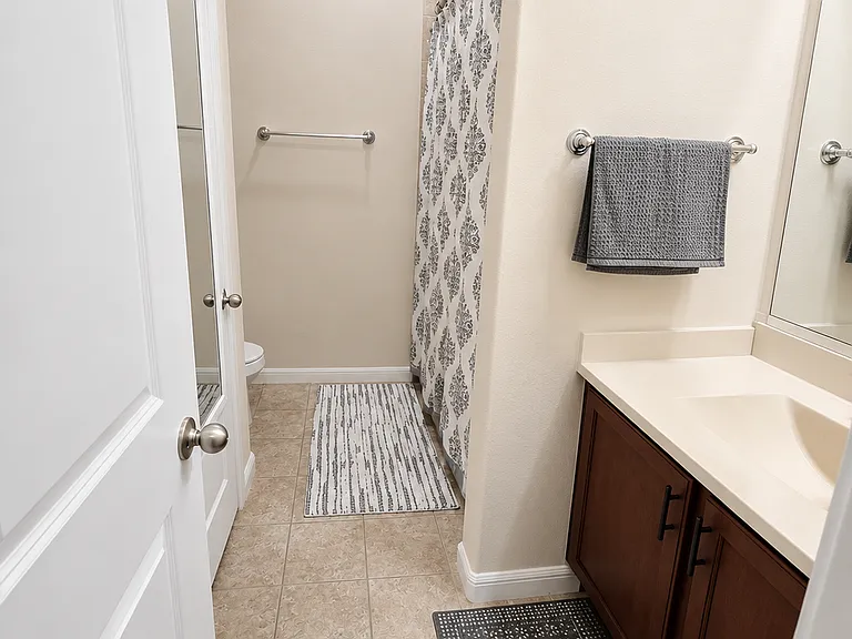 full guest bathroom