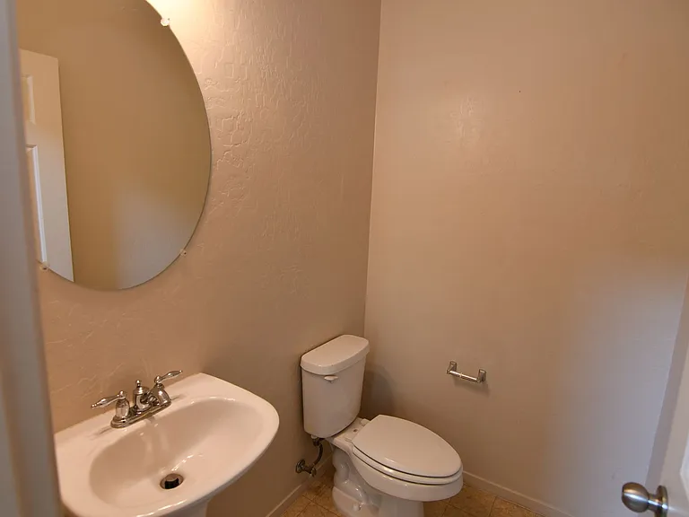 2689 Niddrie Ave — Photo 15