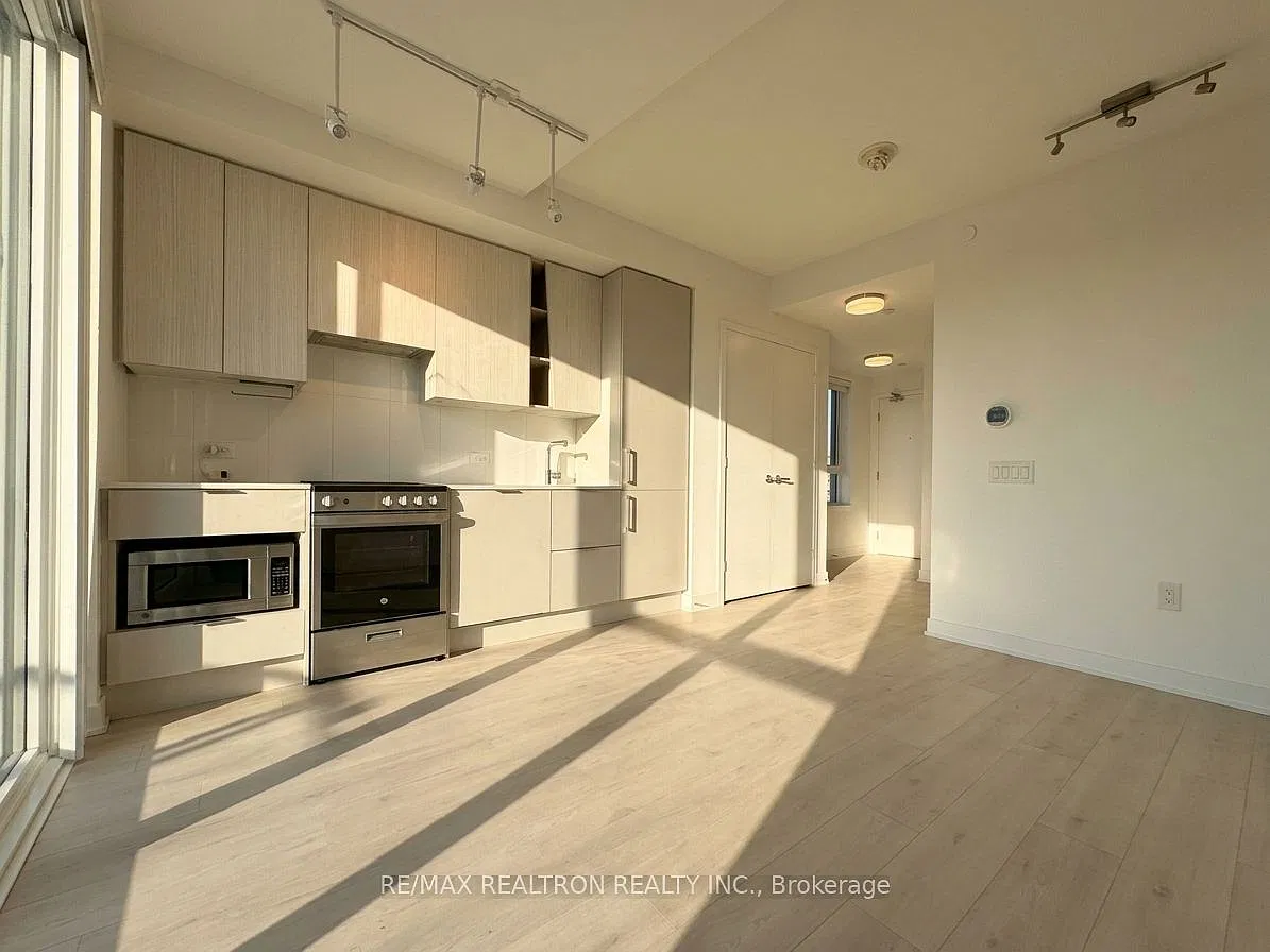 3900 Confederation Pkwy — Photo 3