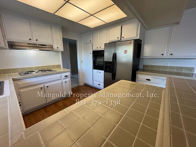 22490 Ferdinand Dr — Photo 7