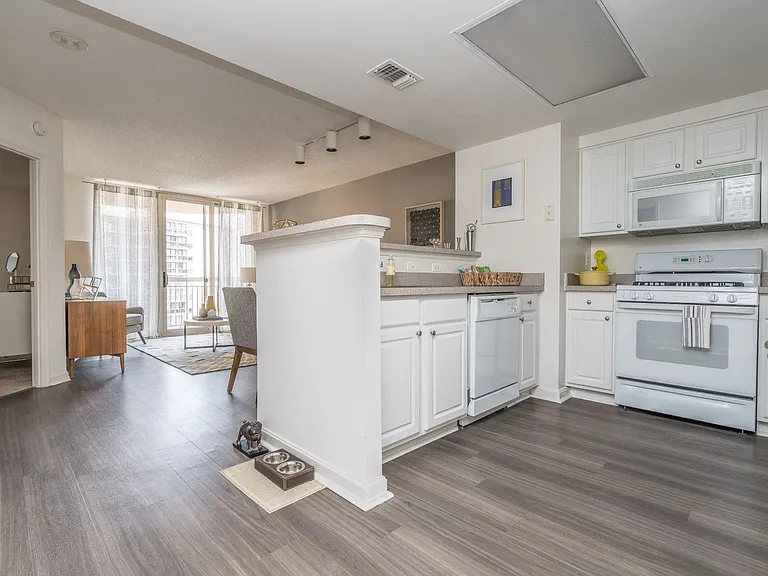 Ballston Place — Photo 12