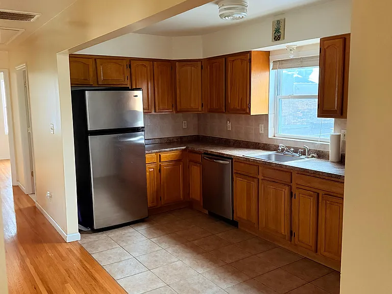 386 New St #2 — Photo 9