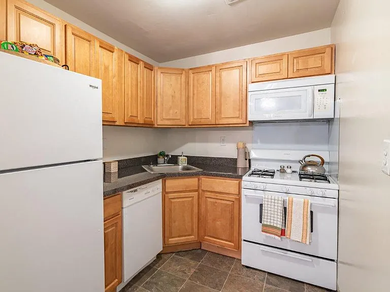 Country Village Apartment Homes — Photo 1
