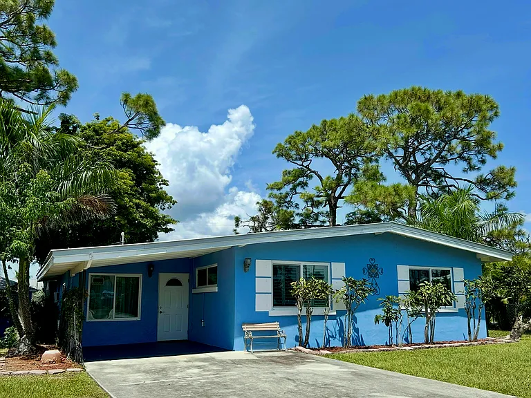7119 Emily Dr — Photo 1