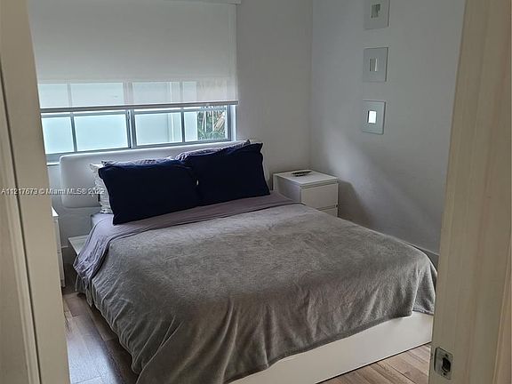 5th image of 1561 Lenox Ave APT 14