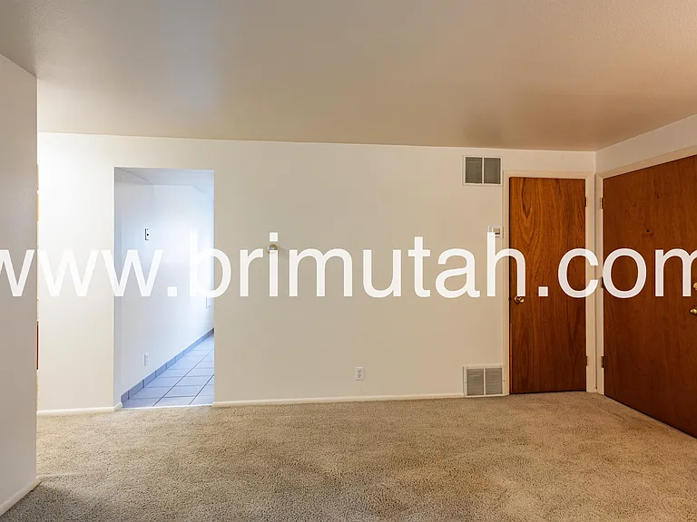 952 E Princeton Ave #D — Photo 4
