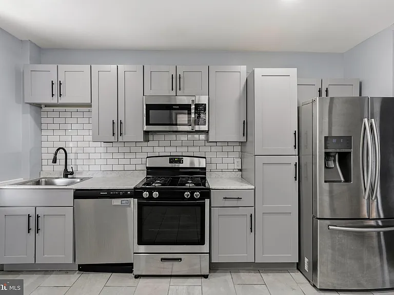 1516 N Luzerne Ave — Photo 14