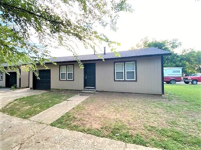 2 bed, 1200 sqft, $960 — Photo 2