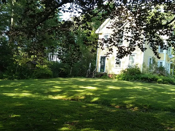 3 Chase Rd, Northfield, NH 03276