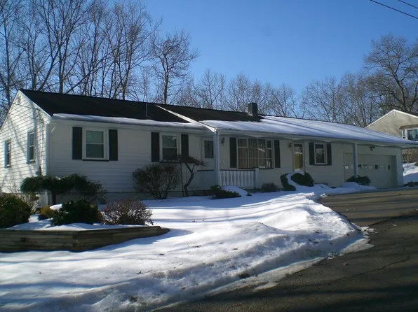 15 Crestview Dr, Oil City, PA 16301