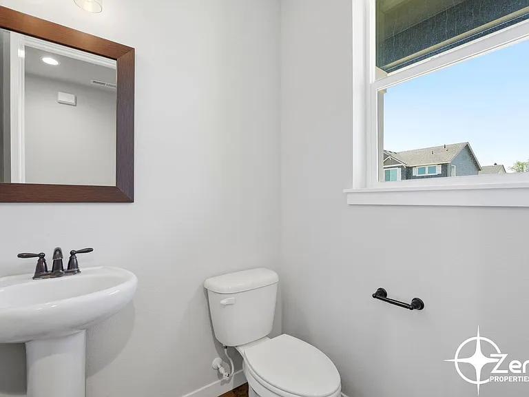 4326 NE 182nd St — Photo 15