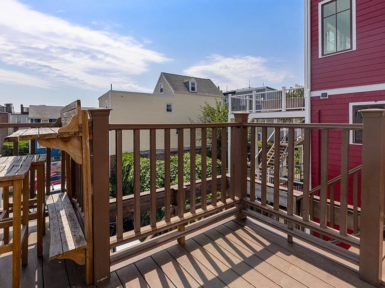 17 Sackville St #3 — Photo 28