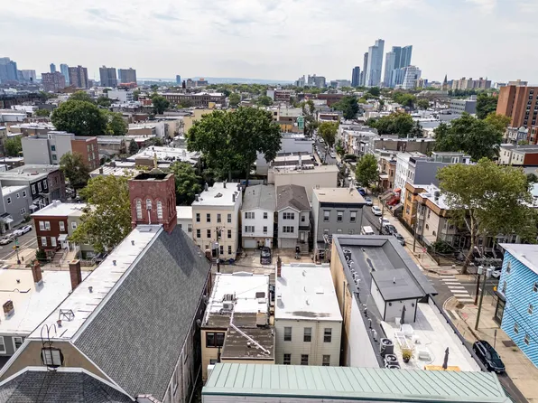 70 Bowers Street image 33 of 35