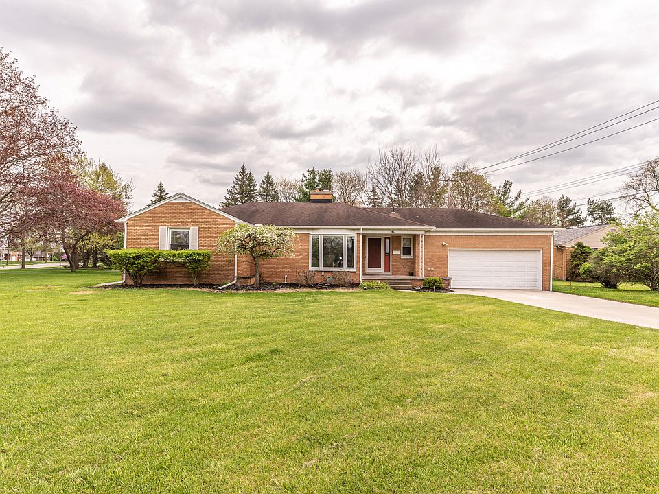 1st image of 415 Linden Ct