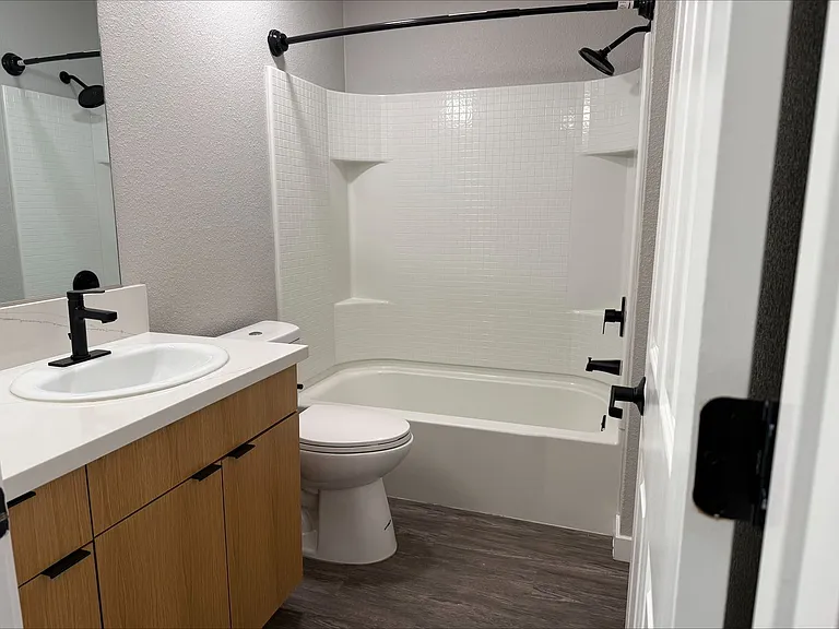 Countrywood Apartments — Photo 47