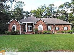 12 Eagle Ridge Dr, Savannah, GA 31406