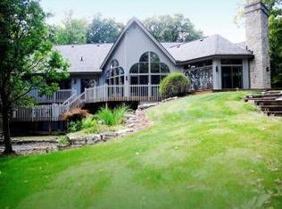 705 Country Club Dr, Newark, OH 43055