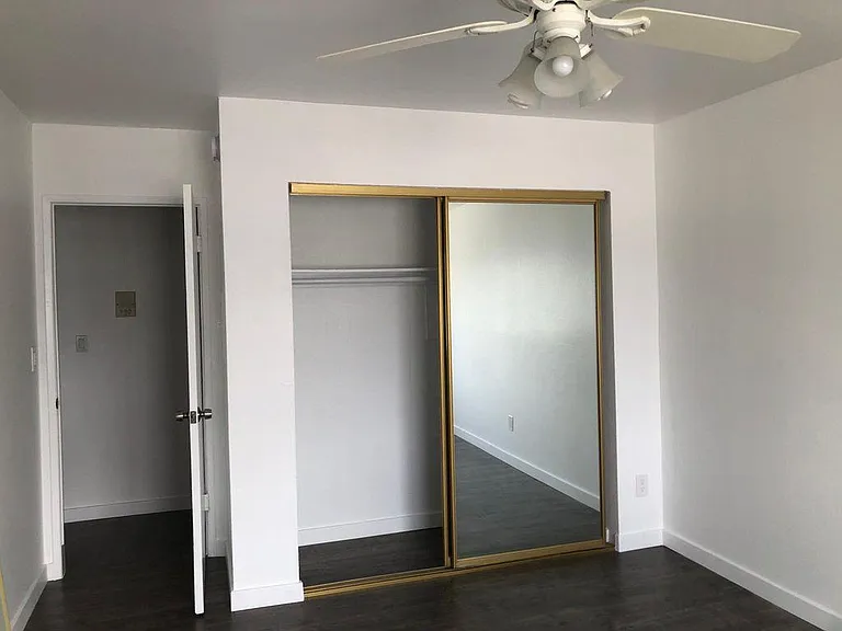 18530 Hatteras St #327 — Photo 11