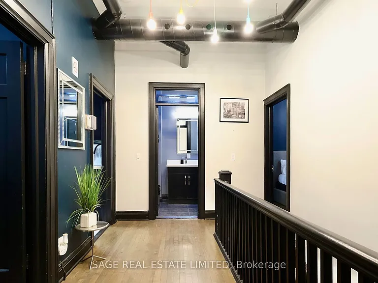 631 Queen St W #3 — Photo 6
