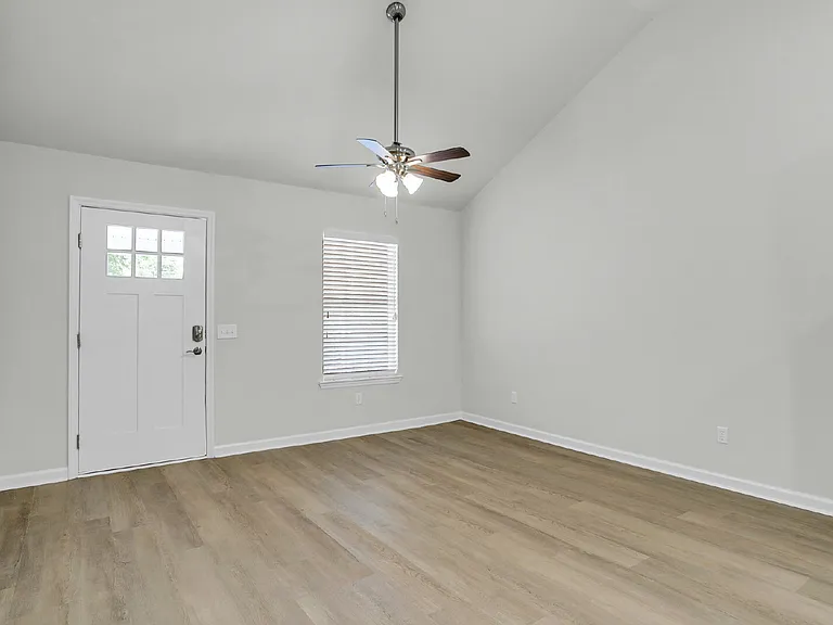 2108 California Ave — Photo 7