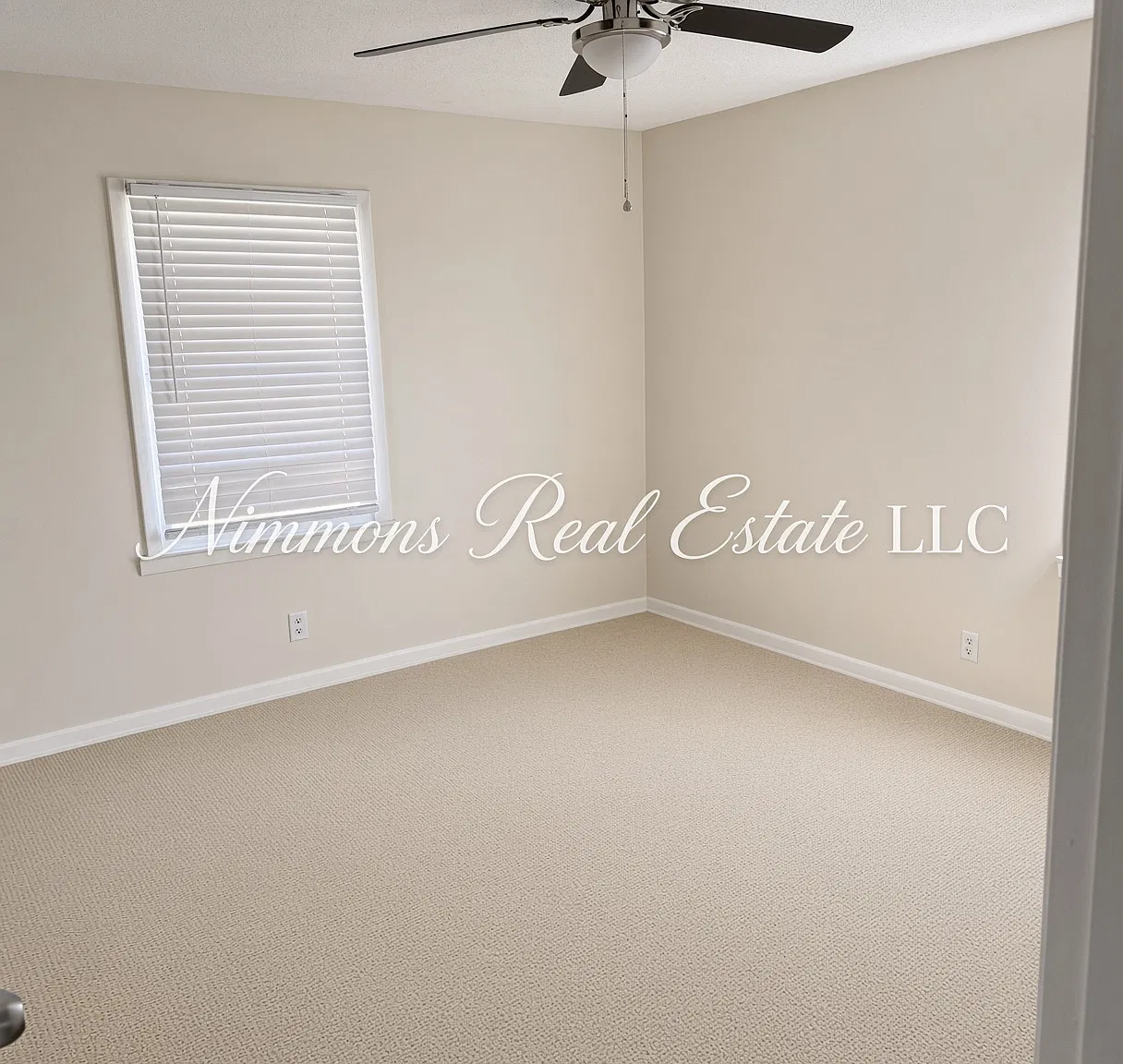 2 bed, 700 sqft, $800 — Photo 2