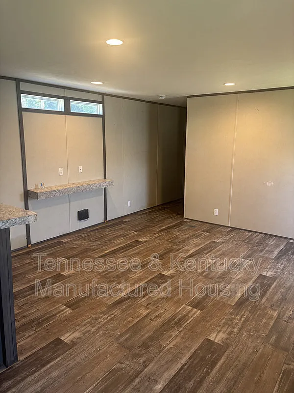 3 bed, 2.0 bath, 1050 sqft, $1,050 — Photo 3