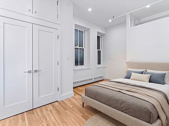 5th image of 510 Broome St APT 5W