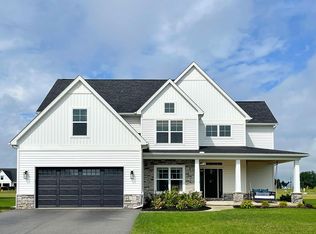 5 Winfield Manor Ct, Perrysburg, OH 43551