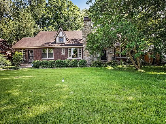 3rd image of 2067 Hallwood Dr