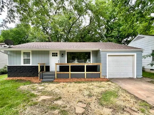 1607 N Kentwood Avenue, Springfield, MO 65803