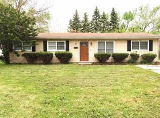 18 Wyndham Dr, Montgomery, IL 60538