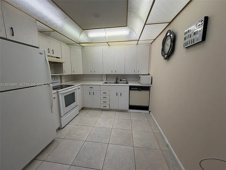3032 Hythe Pl #3032-B — Photo 6