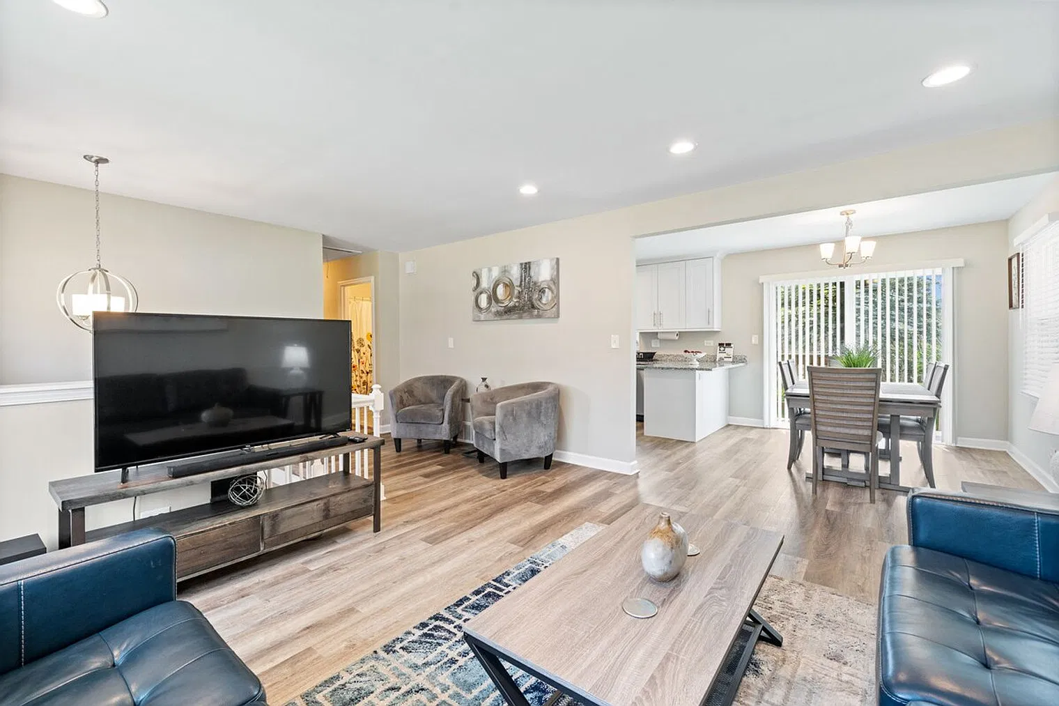 3 bed, 3.0 bath, $20,112 — Photo 4