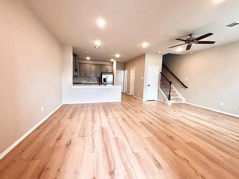 2830 Scanlan Mdw — Photo 4