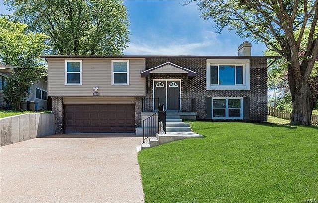 1st image of 12218 Oakwilde Ct