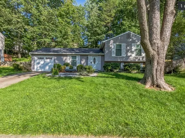 15337 Edgehill Dr, Dumfries, VA 22025