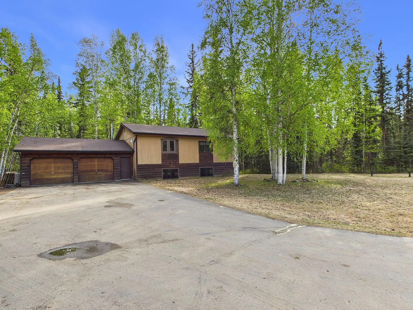 Spacious 4-Bedroom Home Near Chena Lakes $3,100/Month — Photo 1