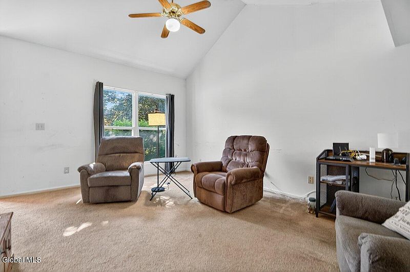5th image of 238 Meadowlark Drive