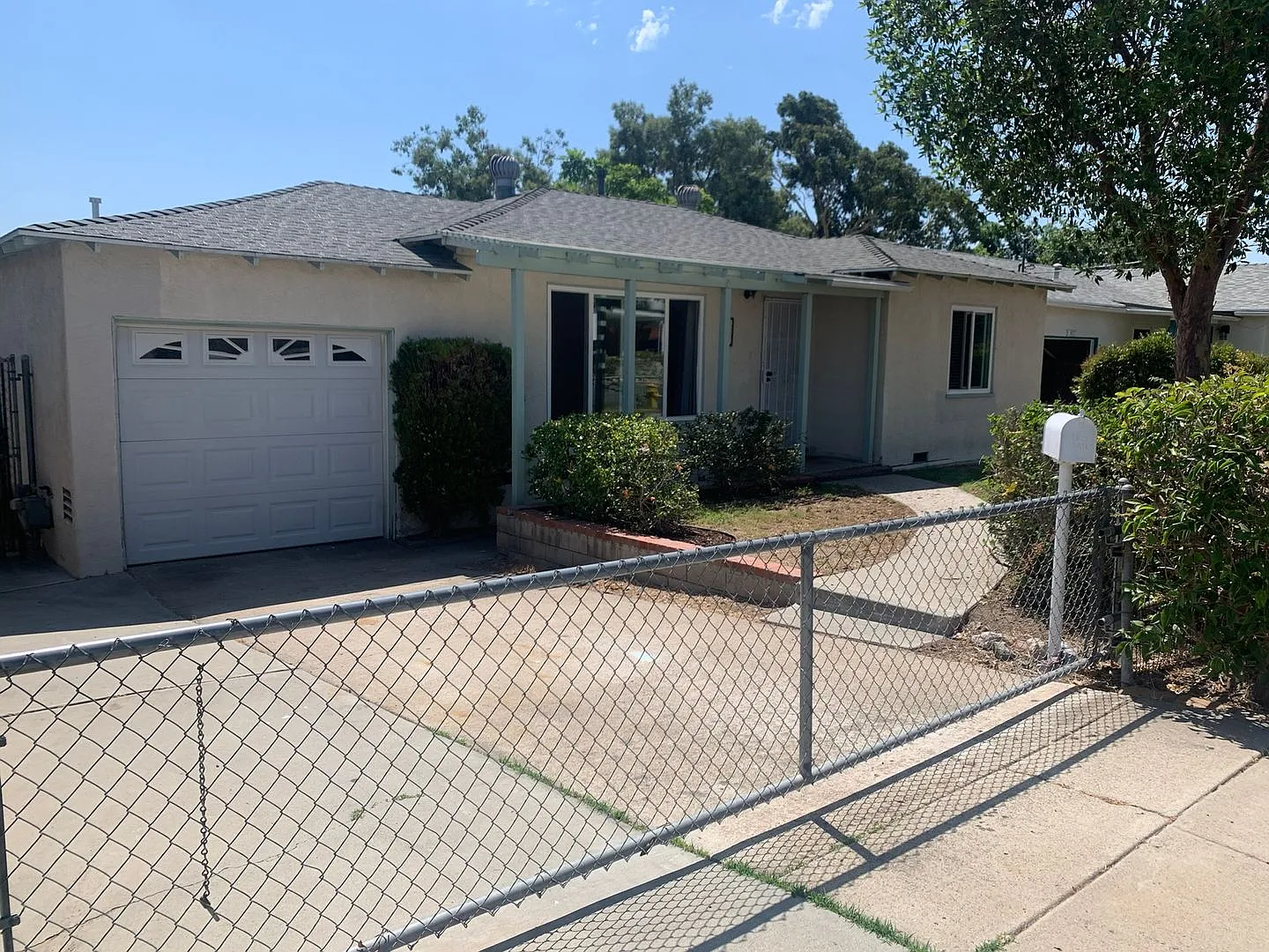 Price Lowered! Beautiful 3-Bedroom Home In El Cajon! — Photo 1