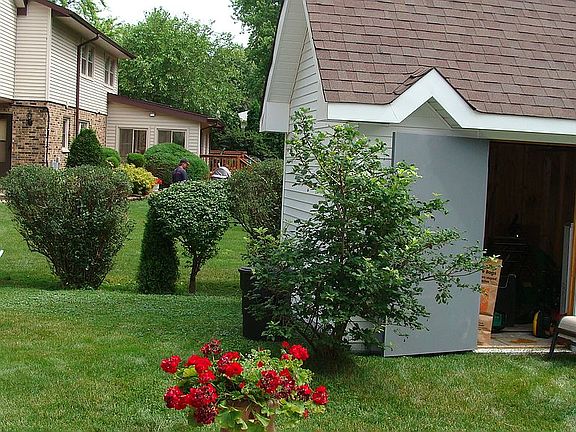 12 X 12 sX 15 storage house