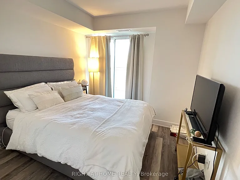 411 Mackay St #601 — Photo 10