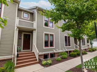 925 Blodgett St SE, Grand Rapids, MI 49506