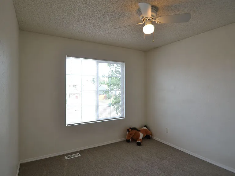 815 Riverview Ln — Photo 23