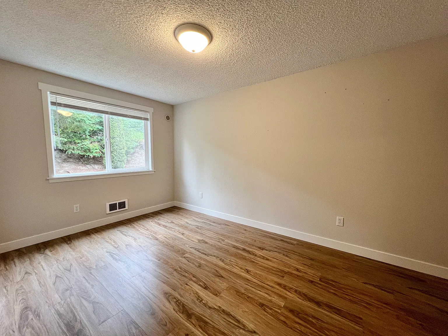 2 bed, 860 sqft, $1,875 — Photo 4
