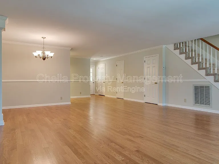 2615 Habersham Ave — Photo 16