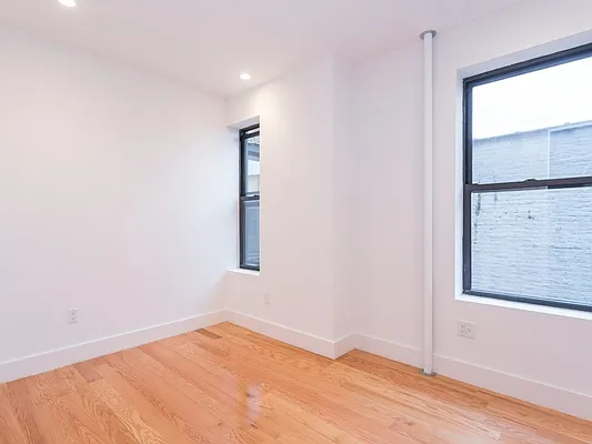 Rented by MNS | media 17