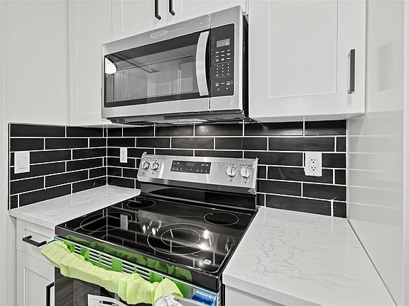 3rd image of 2520 GRAVES ROAD #102